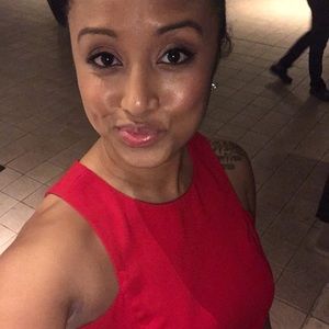 Meet your Posher, Vanessa